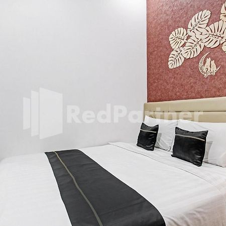 Hotel House N Coffee 55 Temanggung Redpartner Extérieur photo