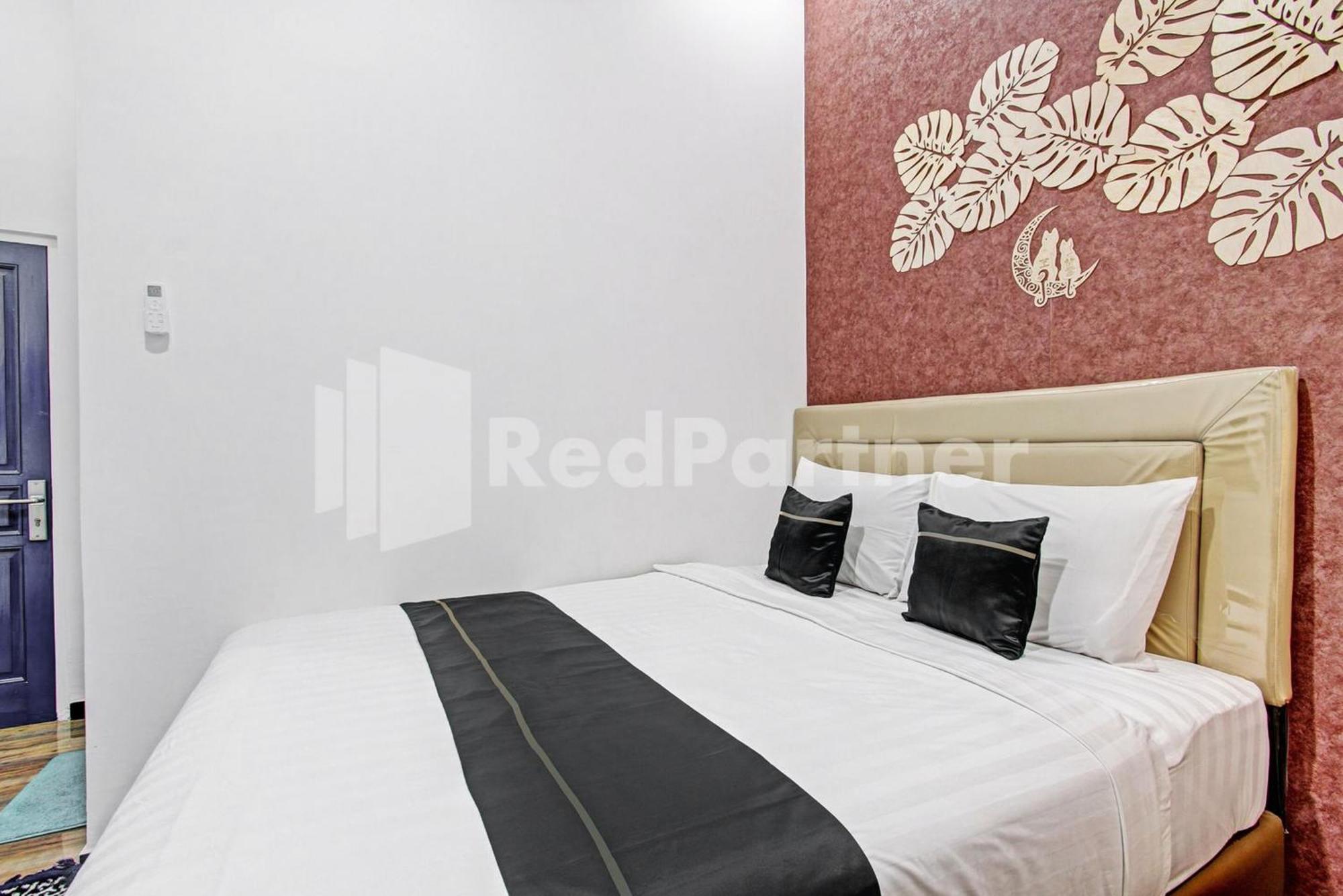 Hotel House N Coffee 55 Temanggung Redpartner Extérieur photo