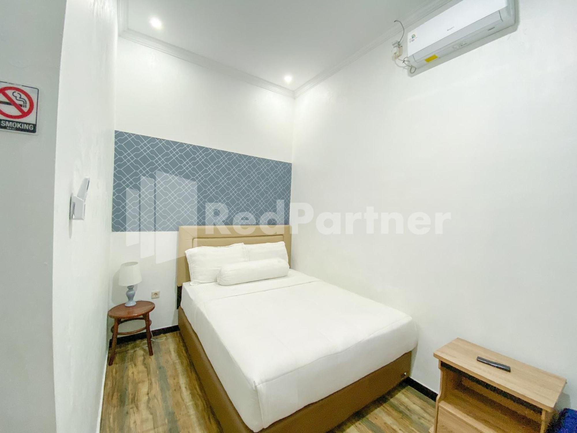 Hotel House N Coffee 55 Temanggung Redpartner Extérieur photo