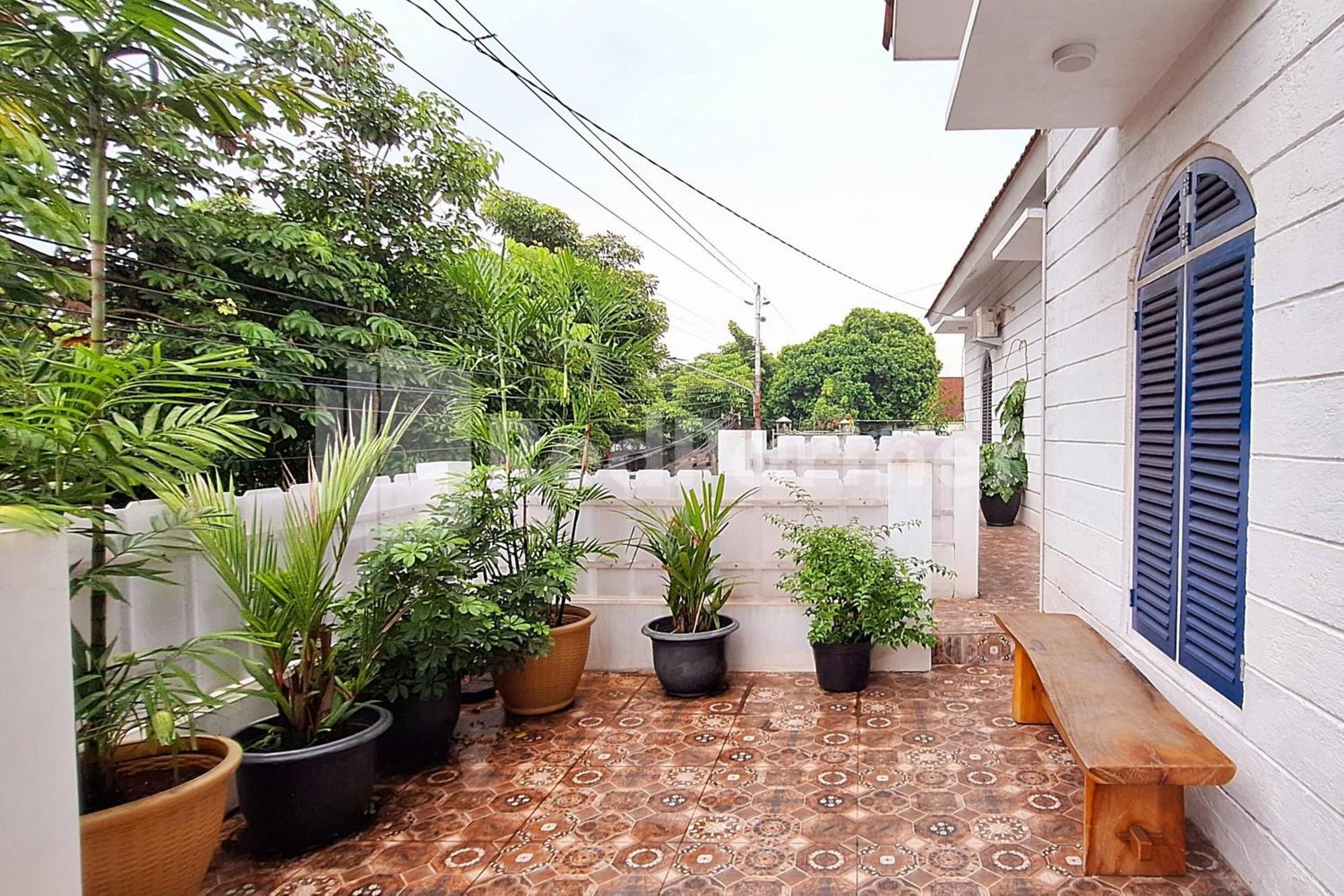 Hotel House N Coffee 55 Temanggung Redpartner Extérieur photo